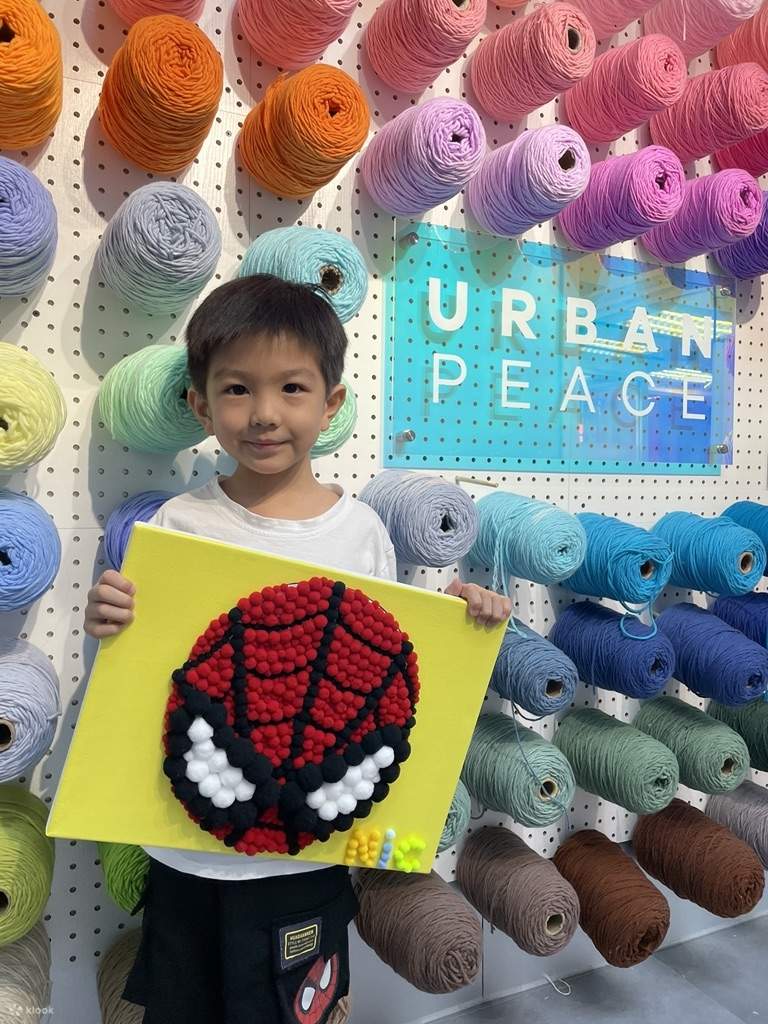 URBANPEACE - Lukisan Bebola Bulu | Cermin Bebola Bulu | Kwun Tong